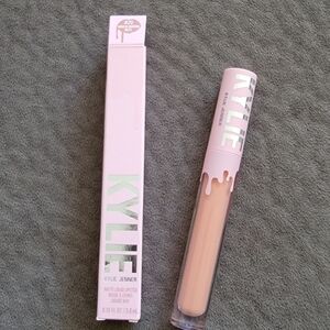 Kylie Cosmetics Matte Liquid Lipstick in Another Day Another Nude 820